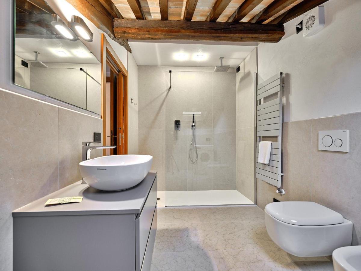 Apartmentsarena - Residenza Degli Scaligeri - Piazza Erbe فيرونا المظهر الخارجي الصورة