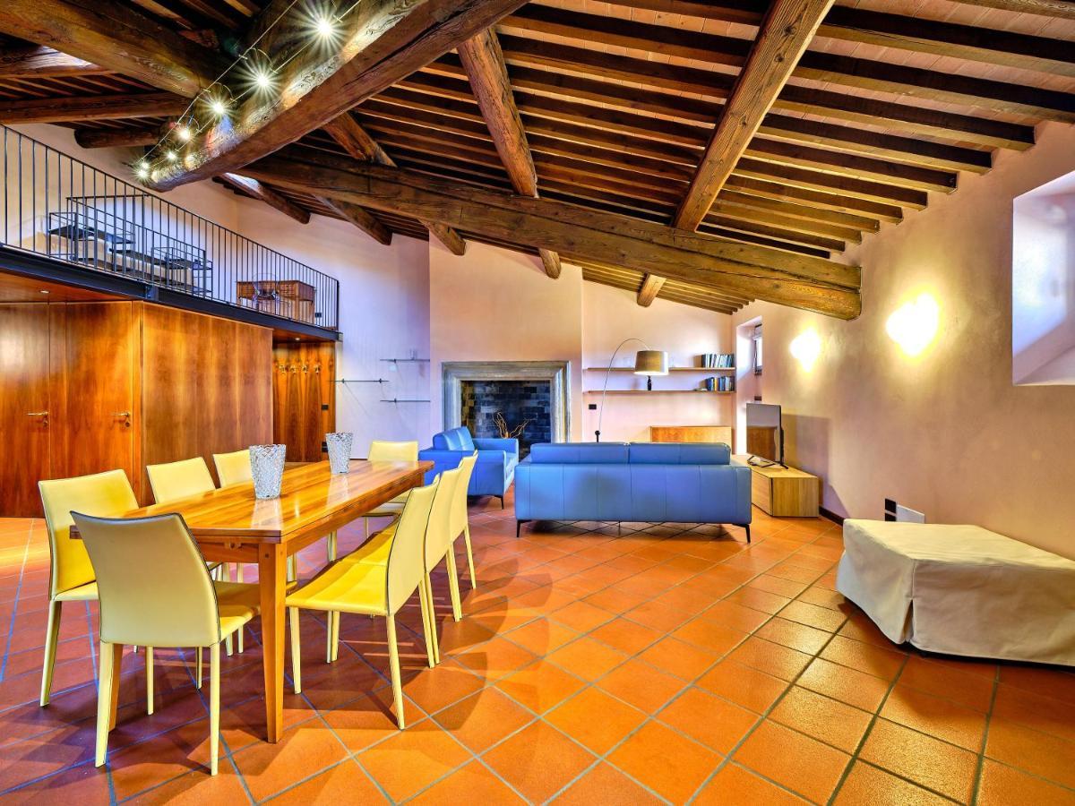 Apartmentsarena - Residenza Degli Scaligeri - Piazza Erbe فيرونا المظهر الخارجي الصورة