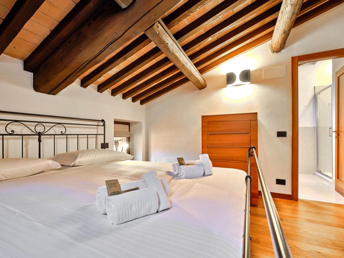 Apartmentsarena - Residenza Degli Scaligeri - Piazza Erbe فيرونا المظهر الخارجي الصورة