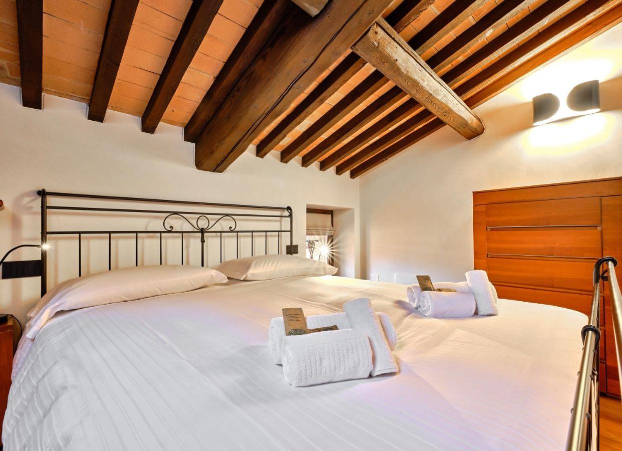 Apartmentsarena - Residenza Degli Scaligeri - Piazza Erbe فيرونا المظهر الخارجي الصورة