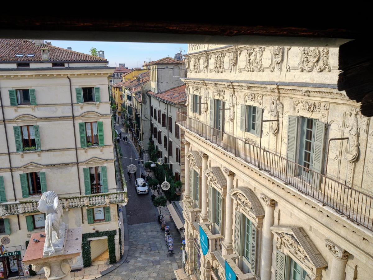 Apartmentsarena - Residenza Degli Scaligeri - Piazza Erbe فيرونا المظهر الخارجي الصورة